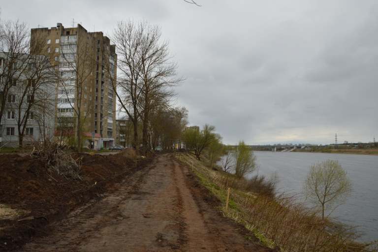 В Твери продолжают благоустраивать Мигаловскую набережную