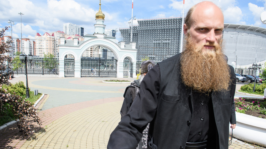 В монастыре отца Сергия пять лет жил священник, подозреваемый в тройном убийстве. Все, что о нем известно