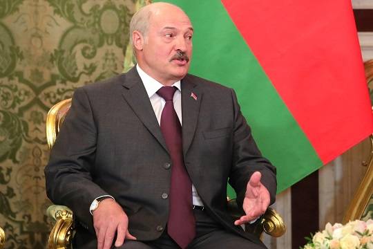 Лукашенко сравнил ситуацию в Белоруссии и Киргизии