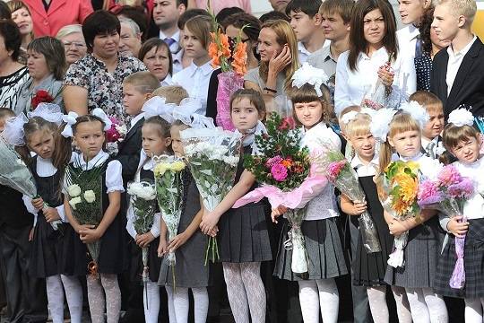 Минпросвещения не будет переносить начало учебного года на октябрь