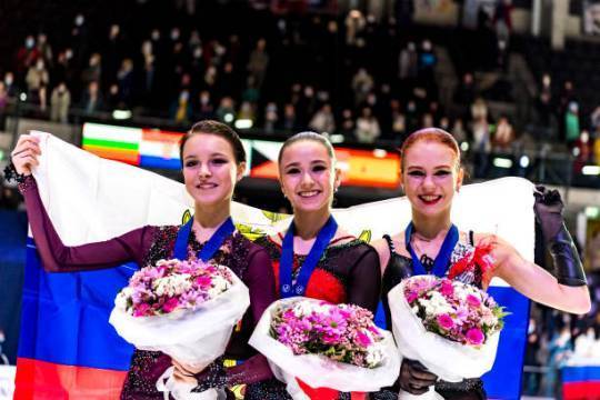 На олимпийской тренировке произвольной программы Трусова прыгнула пять четверных, Щербакова - три