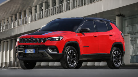 Обновленный Jeep Compass получил автопилот