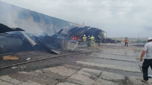 На Ставрополье горят склады завода минеральных вод