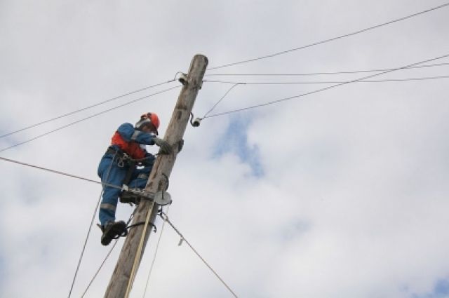 Брянских чиновников заставили поставить на учет линию электропередач