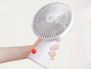 Xiaomi представила настольный вентилятор MiJia Desktop Fan с USB-C и аккумулятором на 4000 мА·ч