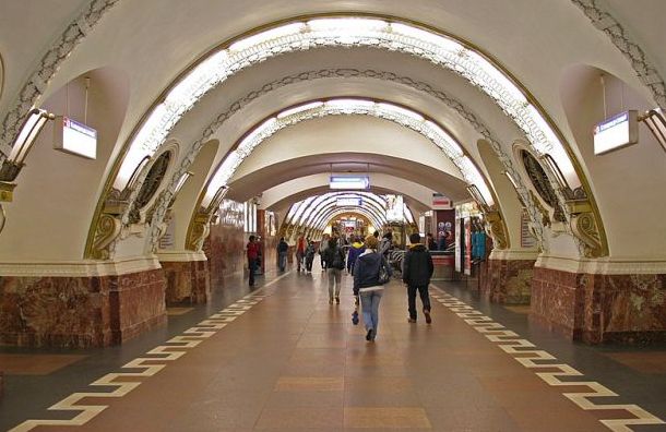 Петербургское метро перешло на обычный график работы