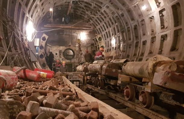 'Петровна' закончит проходку участка строящейся рыжей ветки метро