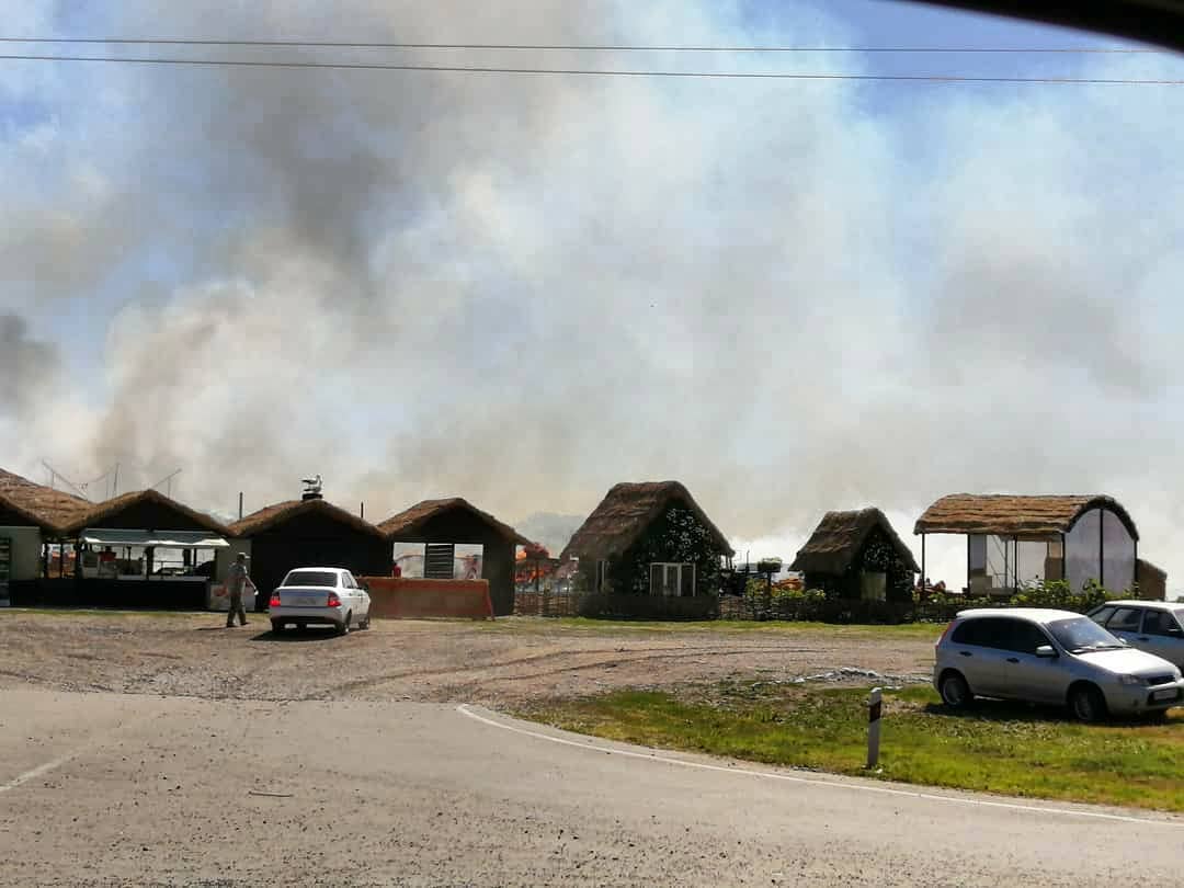 Крупный пожар потушили на знаменитой бахче «Пономаревых» на Ставрополье