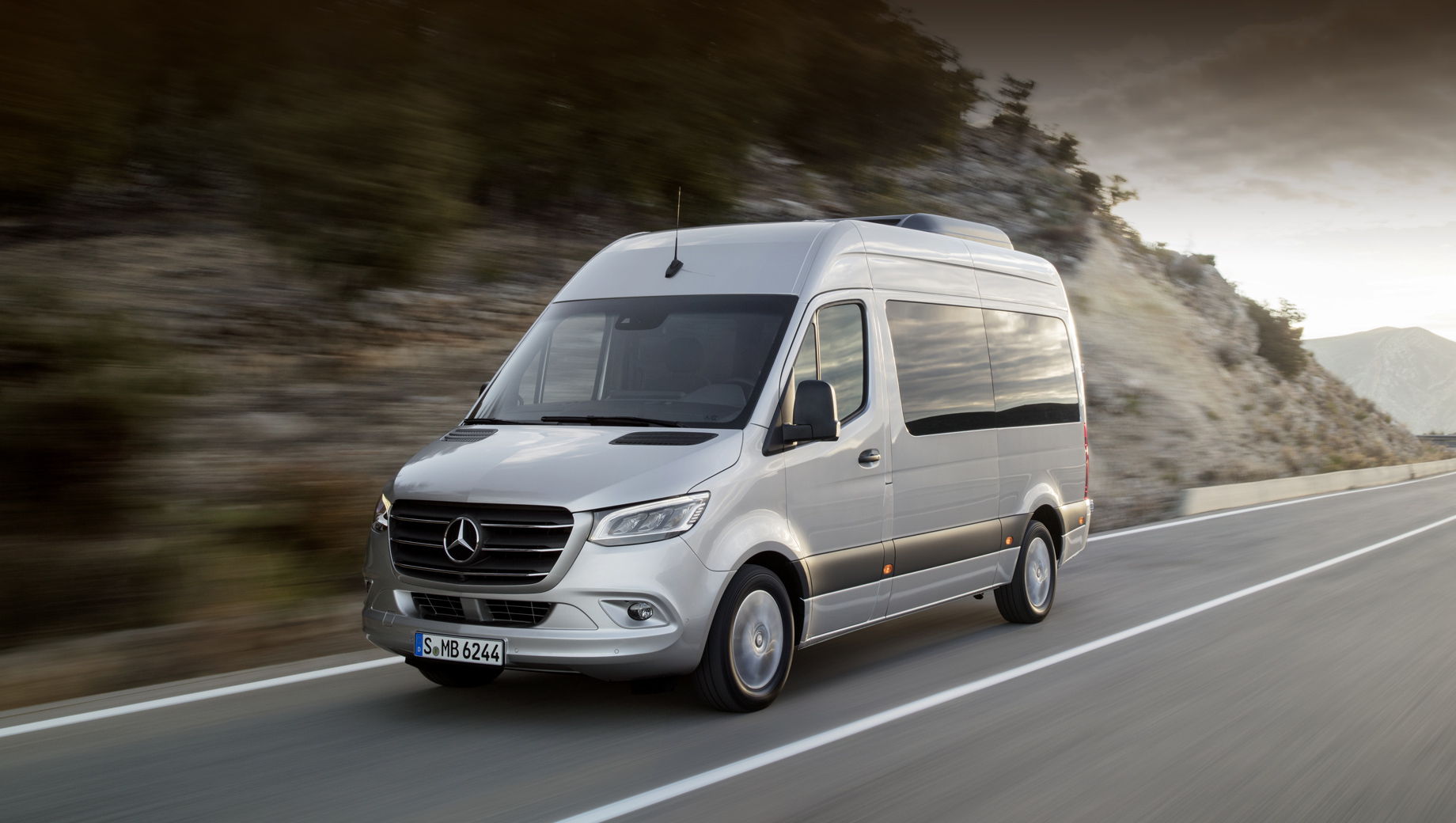 Mercedes-Benz Sprinter вызван на сервис из-за ошибки в документах