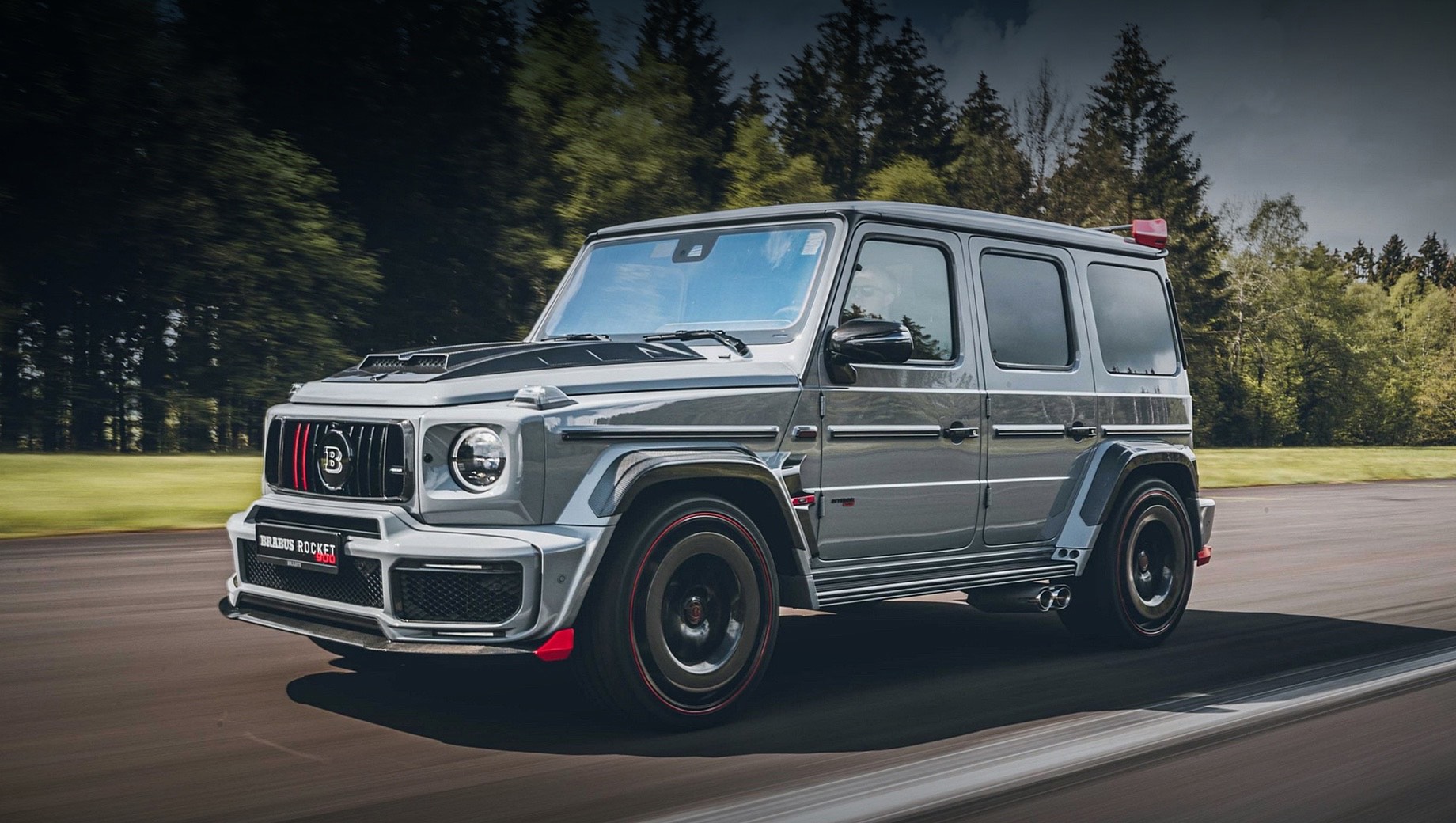 Внедорожник Brabus 900 Rocket обогнал флагмана ателье