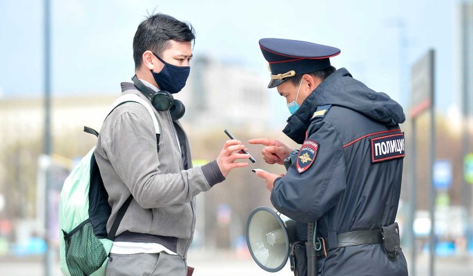 СМИ: В Москве задумались о серьезных ограничениях из-за пика заболеваемости COVID-19