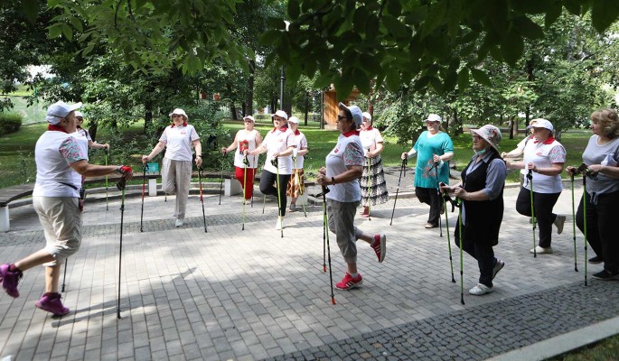 Проект 'Московское долголетие' возобновляет занятия на свежем воздухе