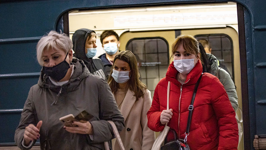 За две недели москвичи нарушили масочный режим в транспорте 30 тысяч раз