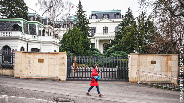 В мире: Западные СМИ: Между Москвой и Прагой наступил 1968 год