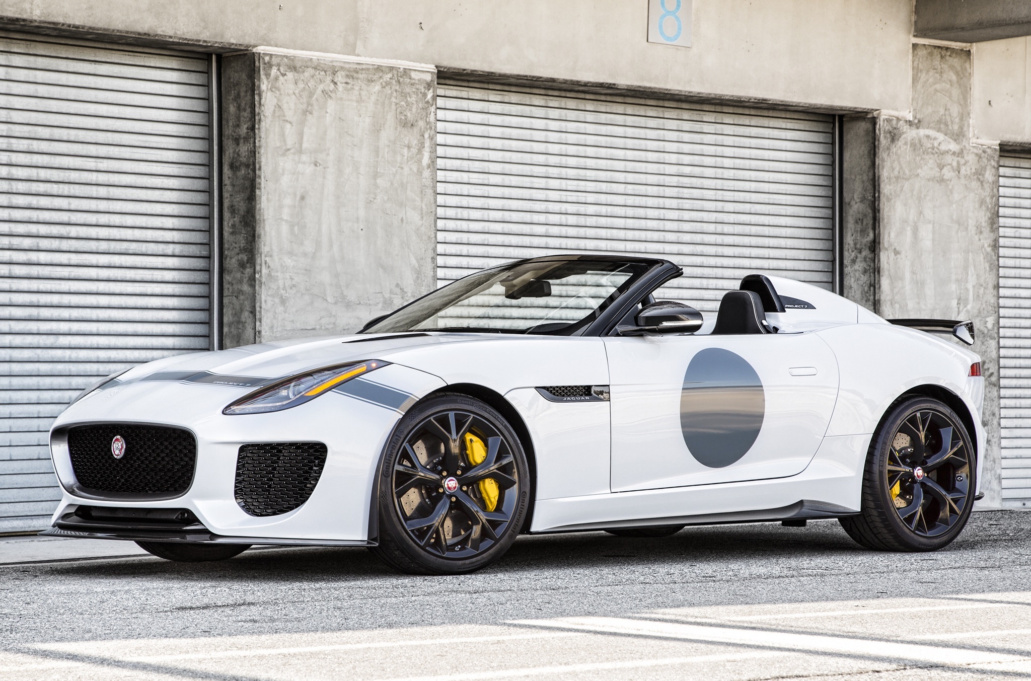 Редкий Jaguar F-Type Project 7 выставили на продажу