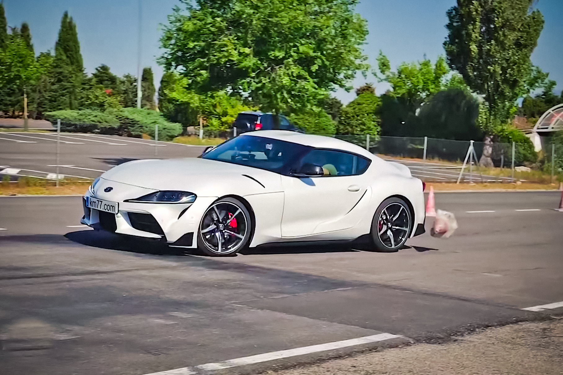 Видео: новая Toyota Supra проходит «лосиный тест»