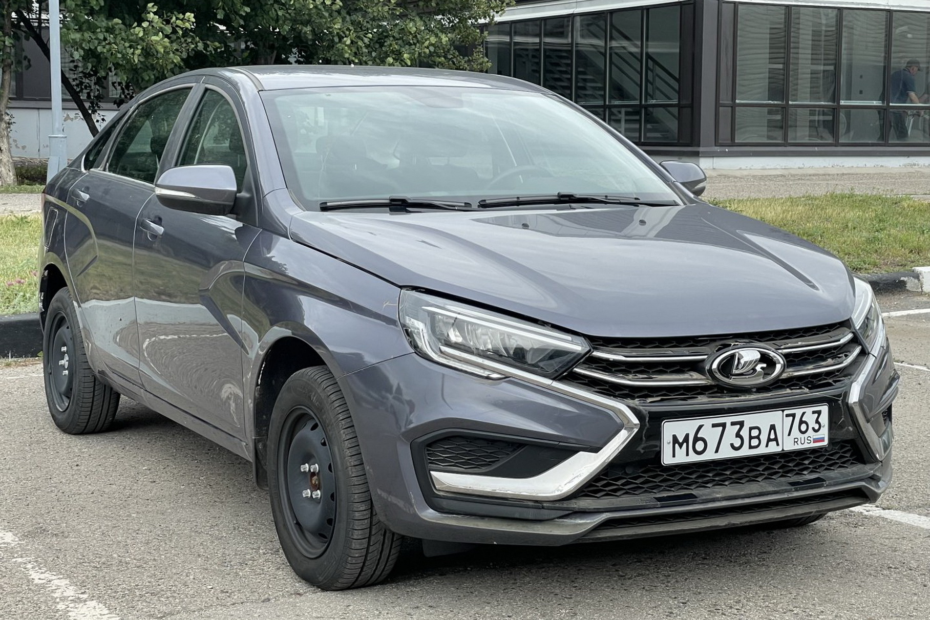 Покупатели новой Lada Vesta NG пожаловались на китайские тормоза