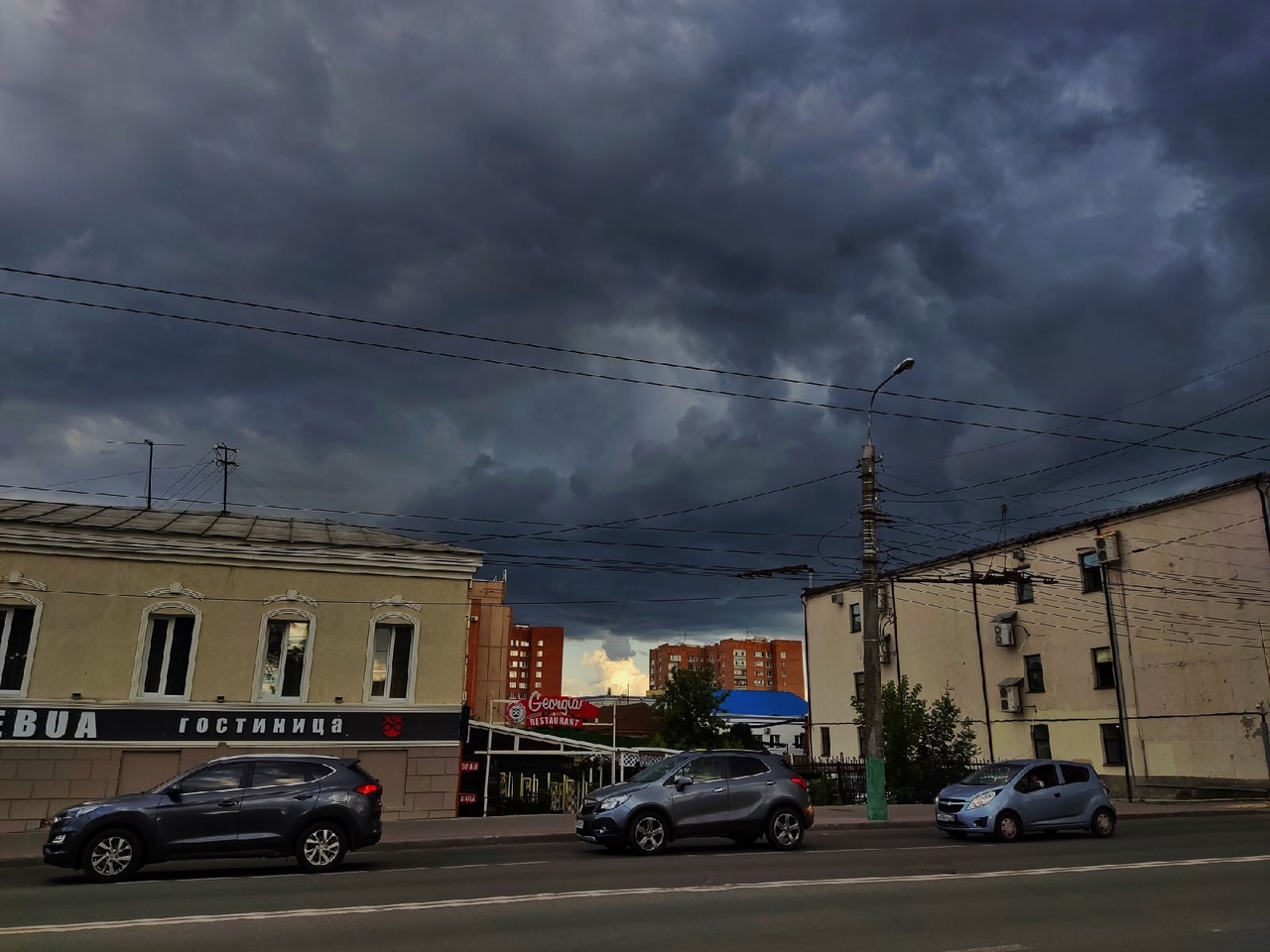 Пензенцев предупредили о грозе и сильном ветре 13 апреля