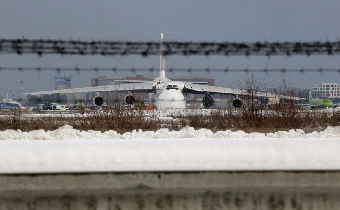 «Волга-Днепр» приостановила полеты Ан-124 после инцидента в Новосибирске