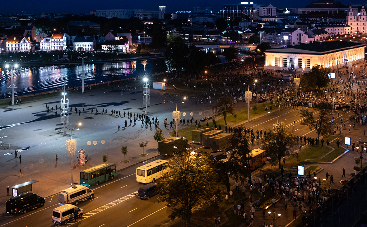 Как прошла вторая ночь протестов. Репортаж из Минска