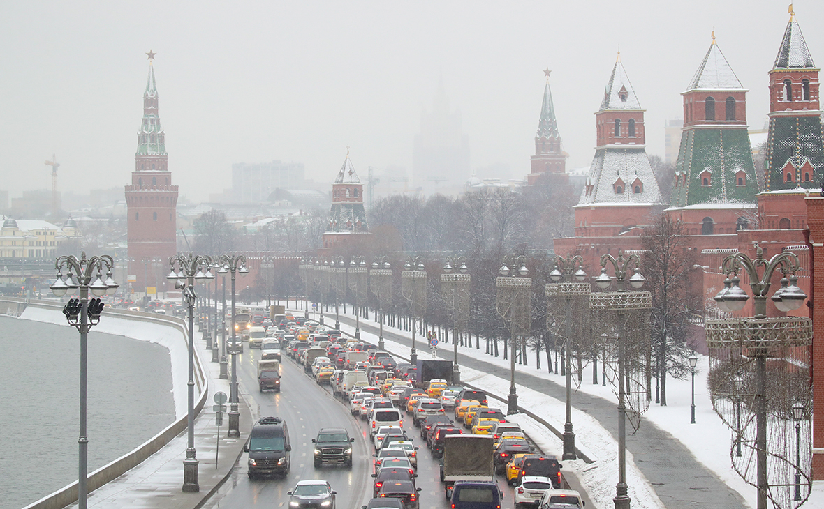 На московских таксистов пожаловались в прокуратуру из-за цен в снегопады