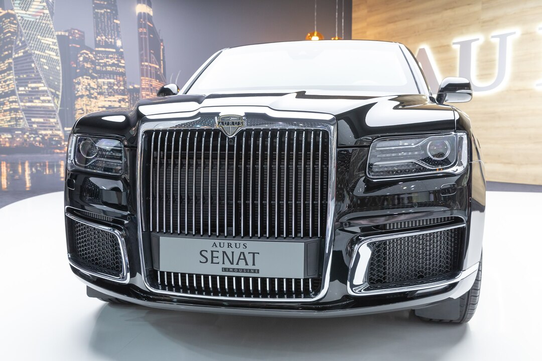 Обслуживание машин Aurus по цене сравнили с Rolls-Royce