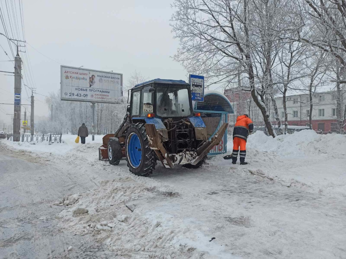 Нехватка кадров и низкие зарплаты. Смоленские коммунальщики рассказали «правду жизни» об уборке города от снега