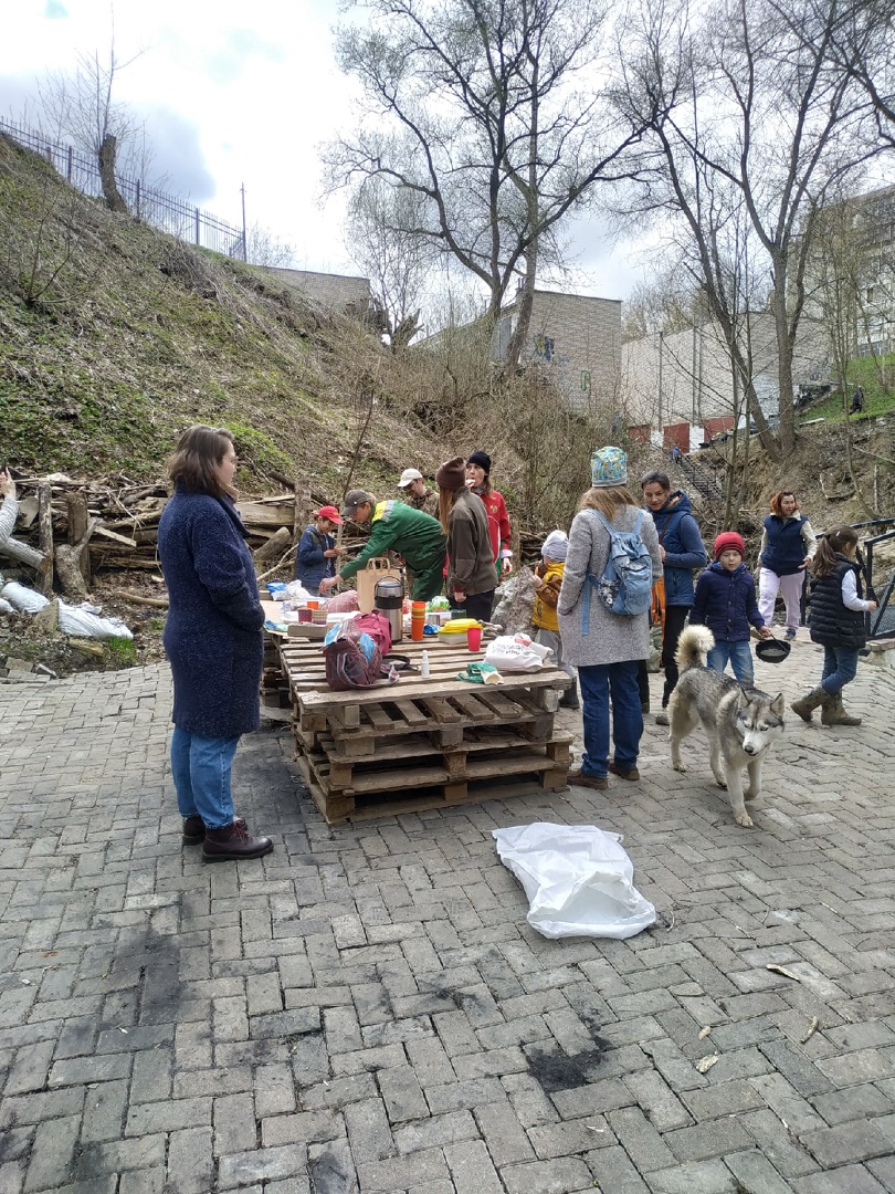 Смоляне провели субботник в Рачевском парке