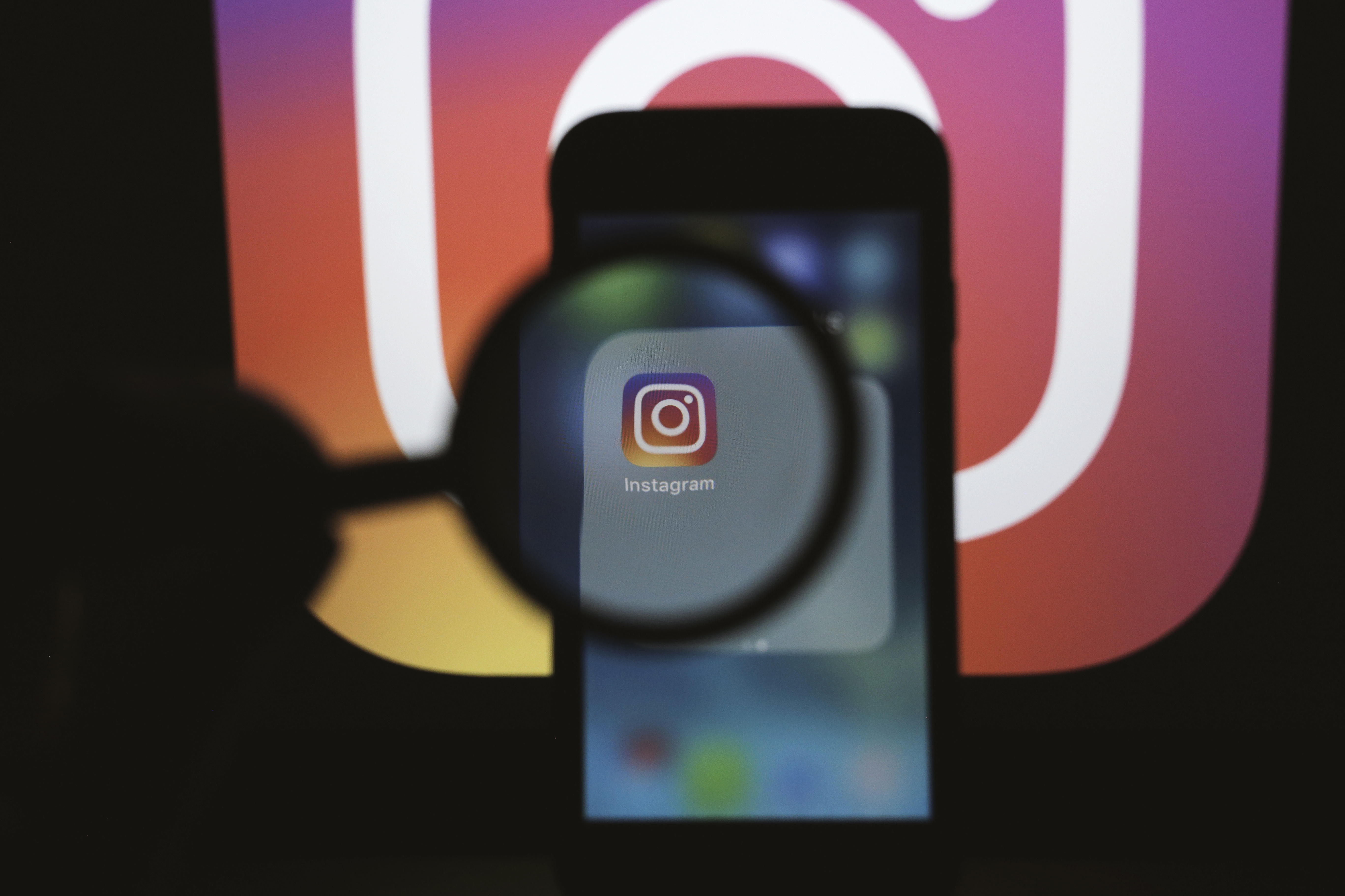 Instagram введёт вечные баны аккаунтов за оскорбления в личных сообщениях