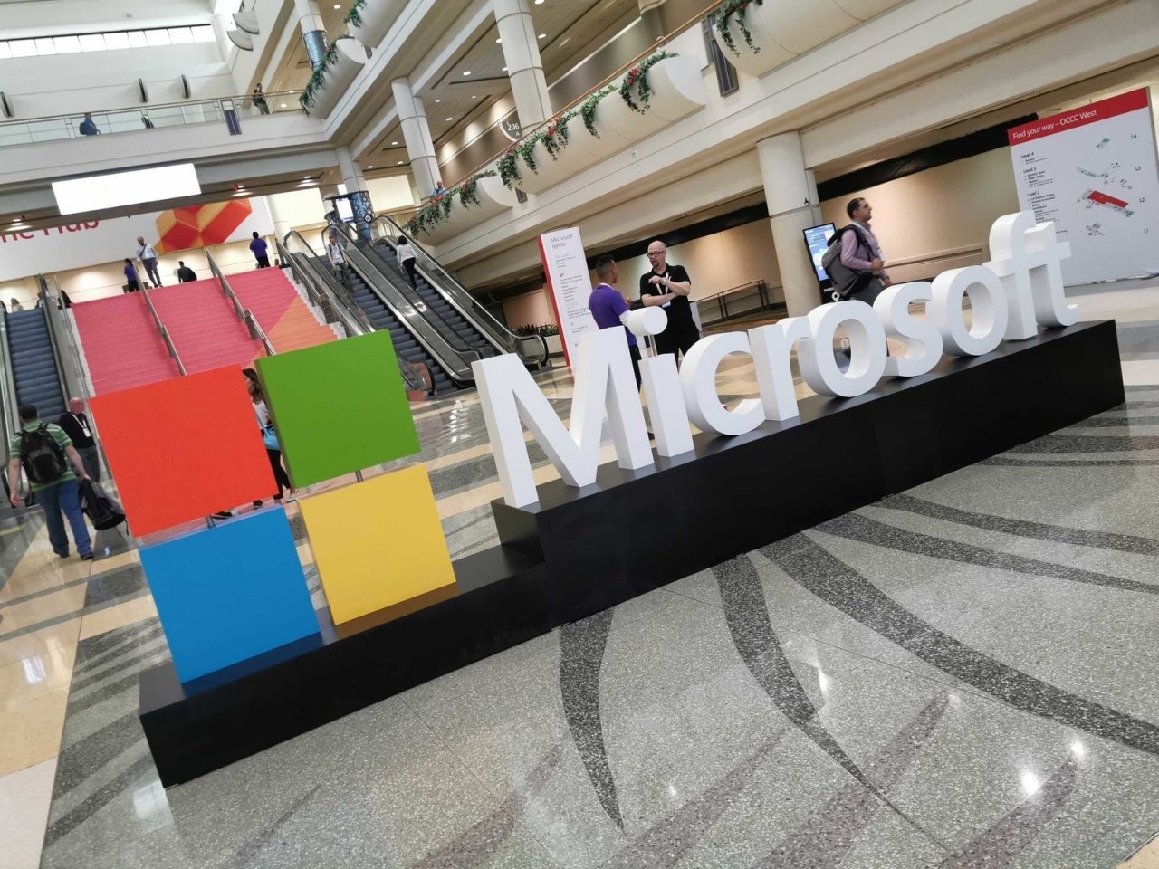 Некоторые сотрудники Microsoft смогут постоянно работать из дома