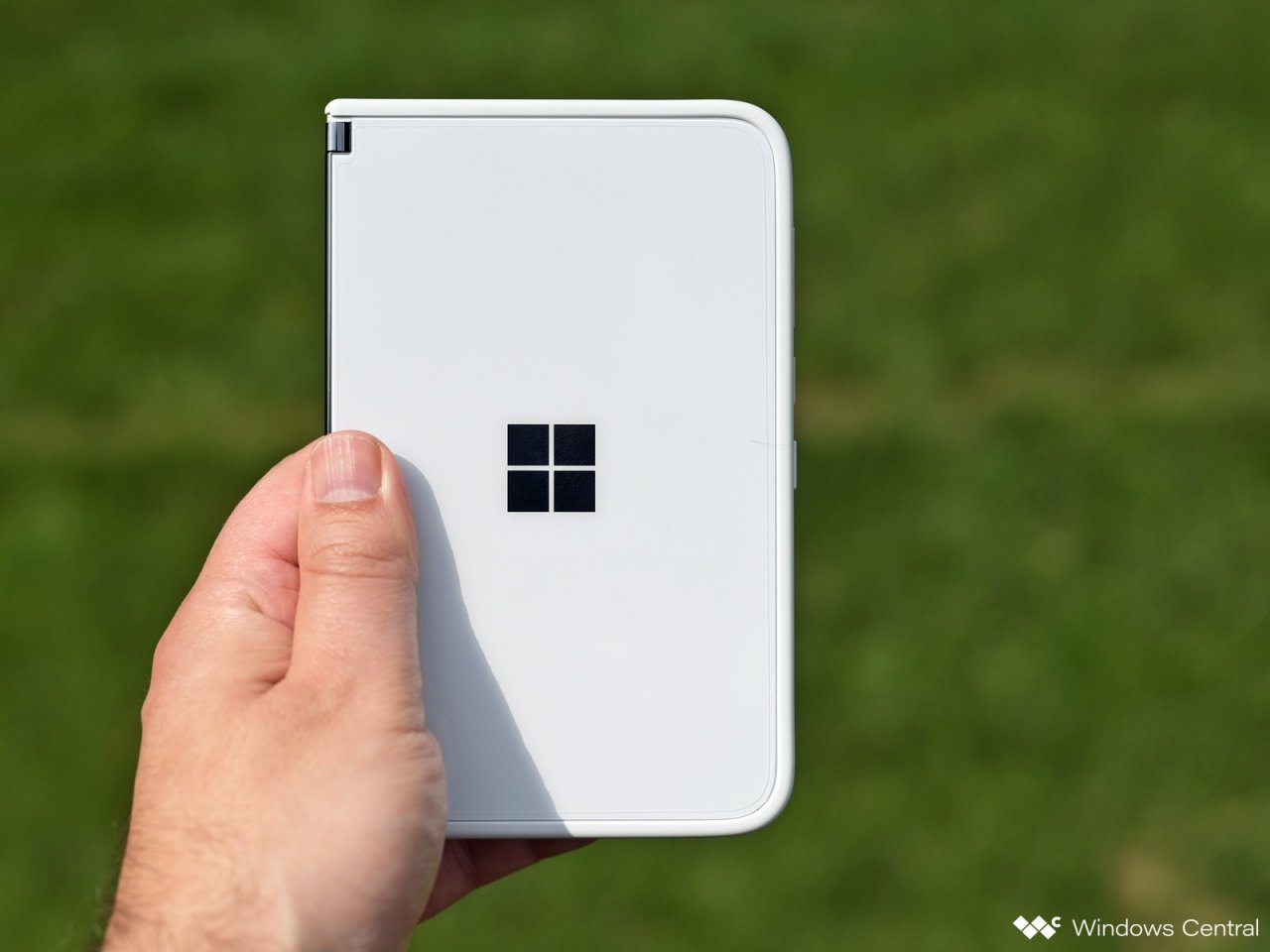 Перевод: Surface Duo 2 может выйти уже осенью