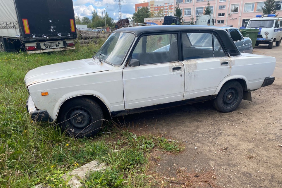 В Тверской области задержали вахтовика, ехавшего домой на угнанном автомобиле