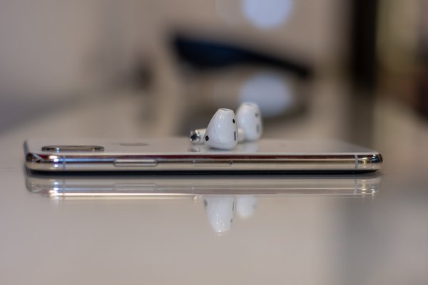 Очередная копия беспроводных AirPods? Mifo O5 – оказались ничем не хуже гарнитуры Apple