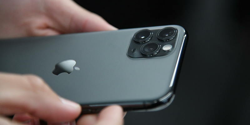 iPhone 12 мог быть лучше, но Apple пришлось пойти на компромисс