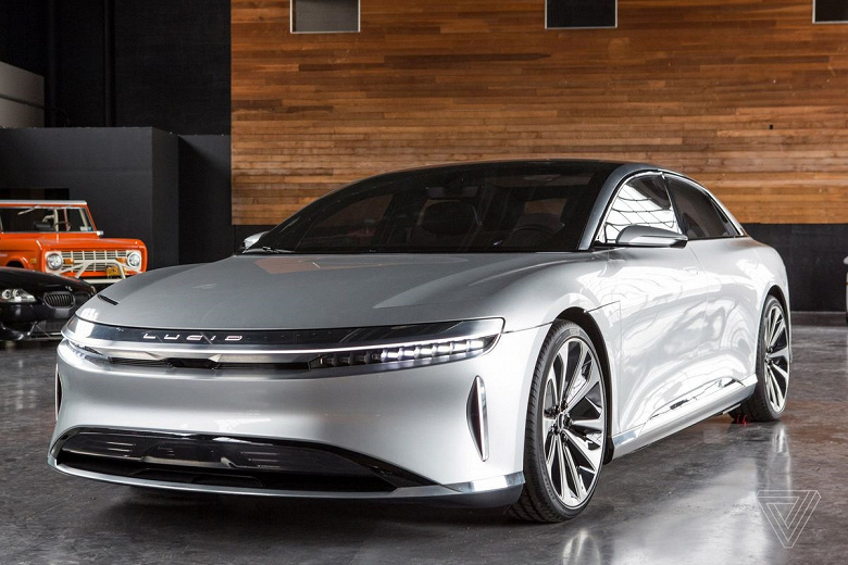 1 минута зарядки — 32 км пробега. Lucid Air покажет, что такое по-настоящему быстрая зарядка электромобиля