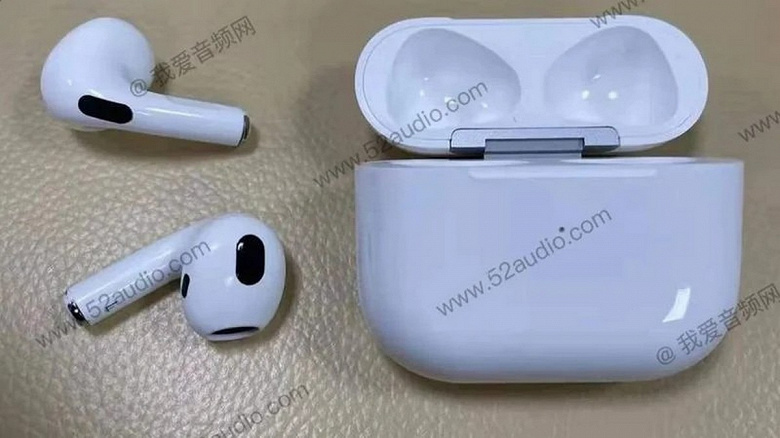 Ещё одна важная новинка Apple в этом году. Полностью новые наушники AirPods третьего поколения уже находятся в массовом производстве