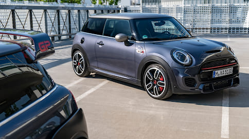 MINI стилизовала John Cooper Works под лимитированный GP