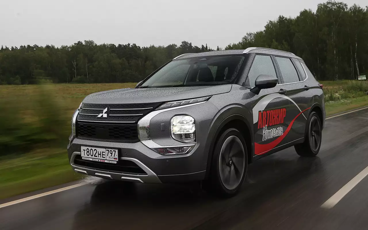 Mitsubishi Оutlander вернулся в Россию – но совсем другим