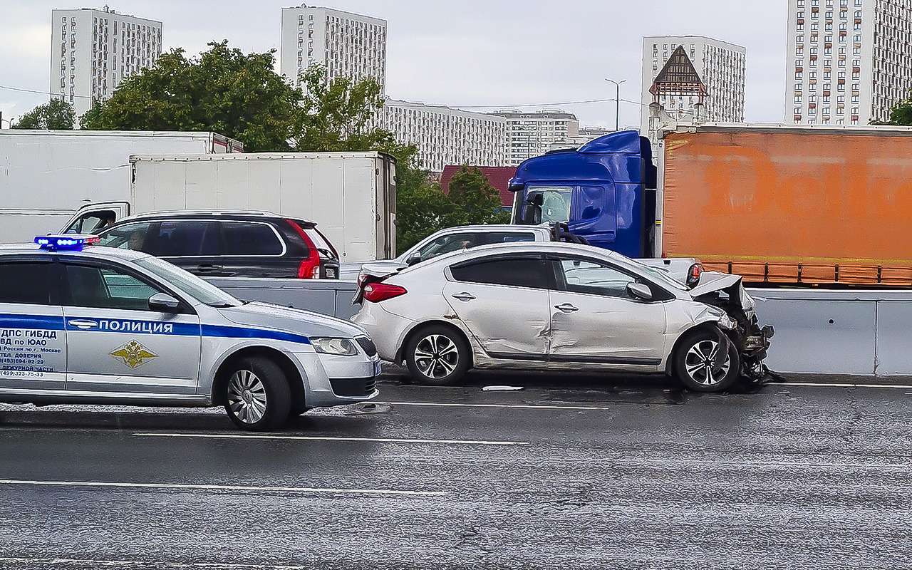 Назван отечестенный автомобиль, который реже всех попадает в ДТП