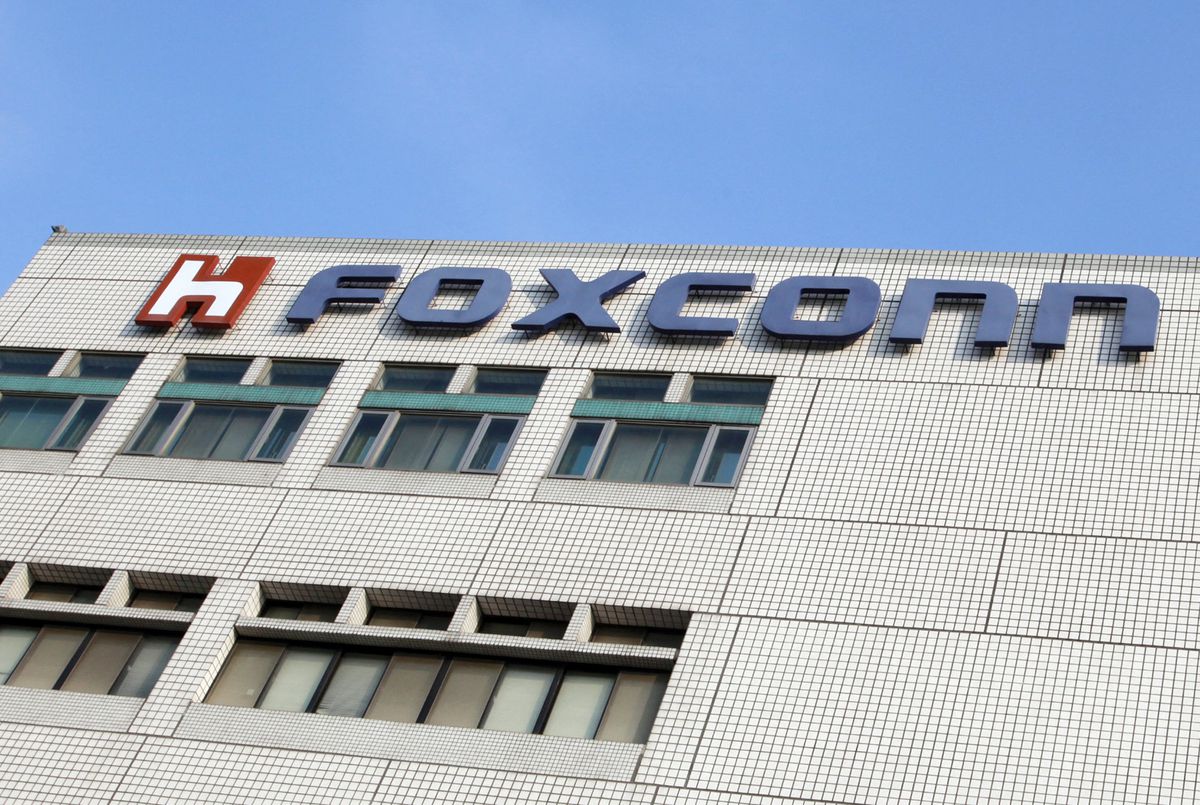 Хакеры утверждают, что взломали завод Foxconn в Мексике